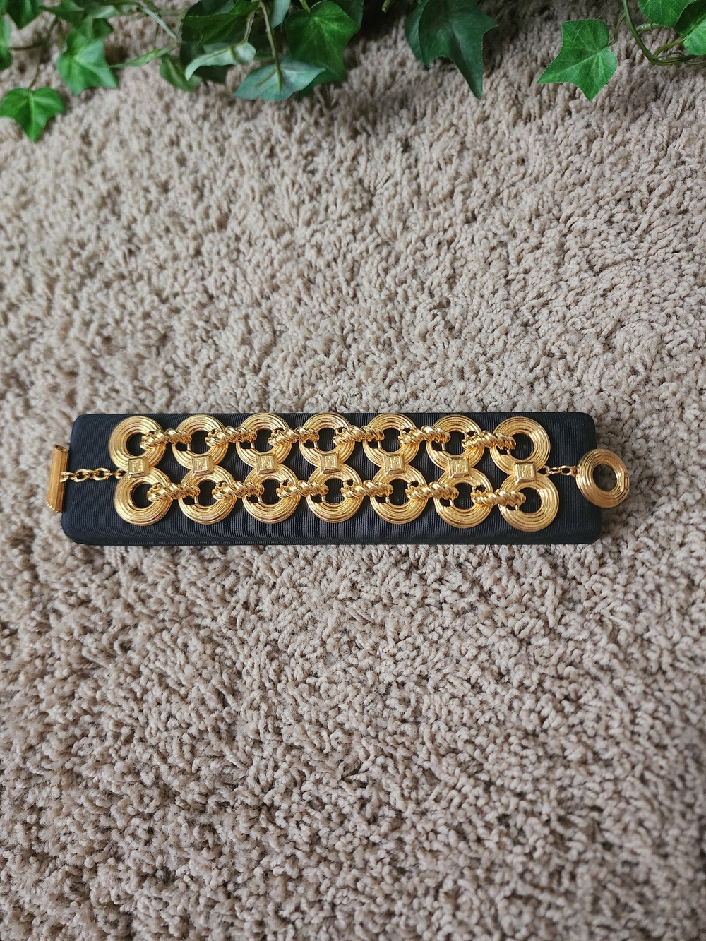 Gold Link Circle Statement Bracelet - Unbranded